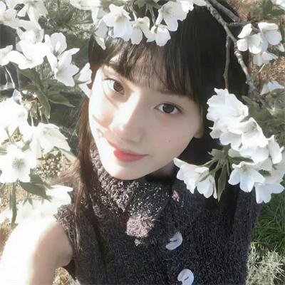 完蛋，我被她们包围了